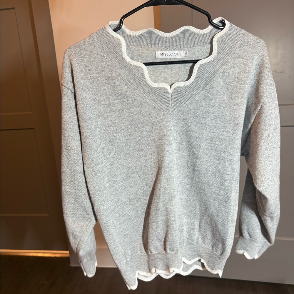 MISSLOOK Gray V-Neck Sweater with Scalloped Trim